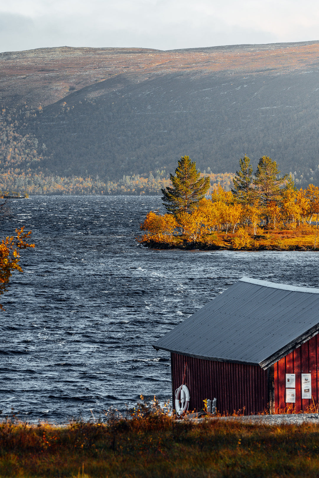 Grövelsjön i höstfärger